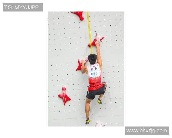 南京飞盘队在攀岩联赛中以69分稳居榜首展现强劲实力 南京飞盘队在攀岩联赛中以69分稳居榜首展现强劲实力