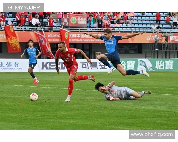 赛后复盘：北京街舞队与成都街舞队的团队协作与战术分析