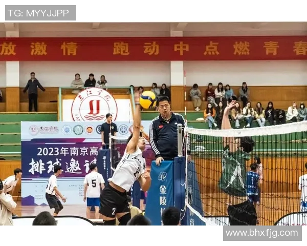 重庆排球队战术揭秘:排球巨献背后的团队智慧与技术分析 重庆排球队战术揭秘:排球巨献背后的团队智慧与技术分析