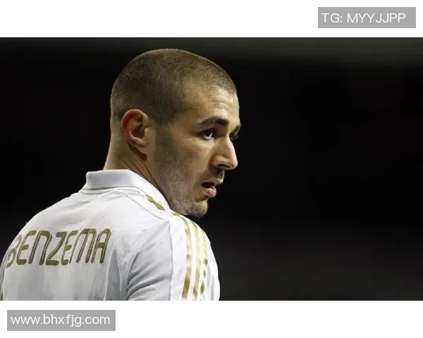 本泽马：从足球天才到传奇巨星的辉煌旅程与未来展望