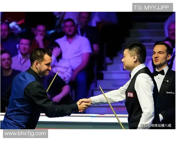 汤姆福德与鲁宁的时尚对决谁能赢得潮流的巅峰之战